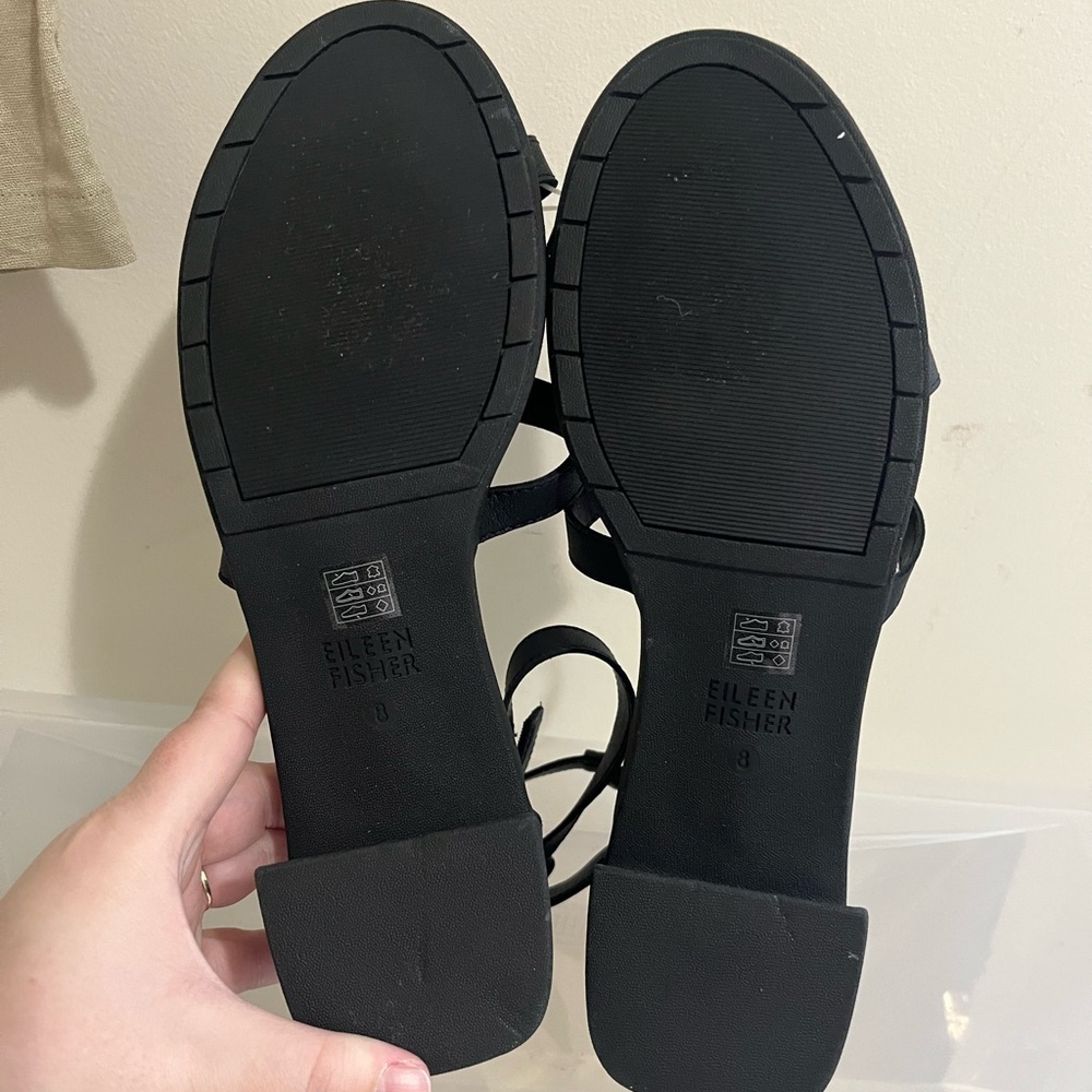 Eileen Fisher NWOT Black Strappy Sandals Size 8 - Picture 7 of 7